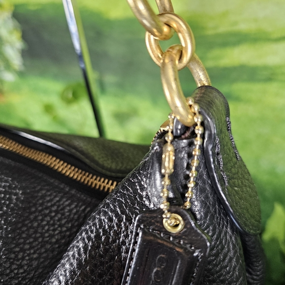 SOLDm Coach Black Purse Shoulderbag Pebble Leather Shay Purse # 93811 read desc. - Picture 9 of 16